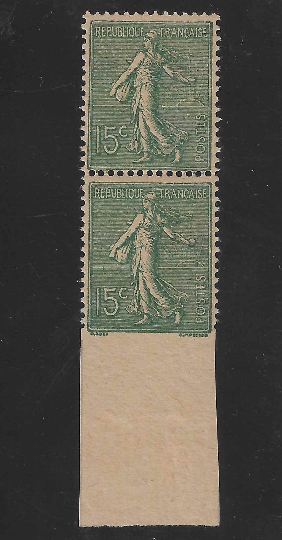 N°YT 130 - dentelé 1 côté tenant à normal - neuf** - SUP - signé Calves