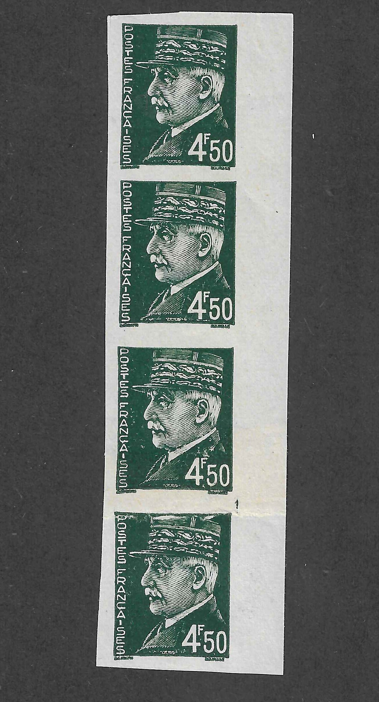 N°YT 521B - Pétain - bande de 4 exemplaires non dentelée avec impression sur raccord - neuve** - SUP - signée Calves