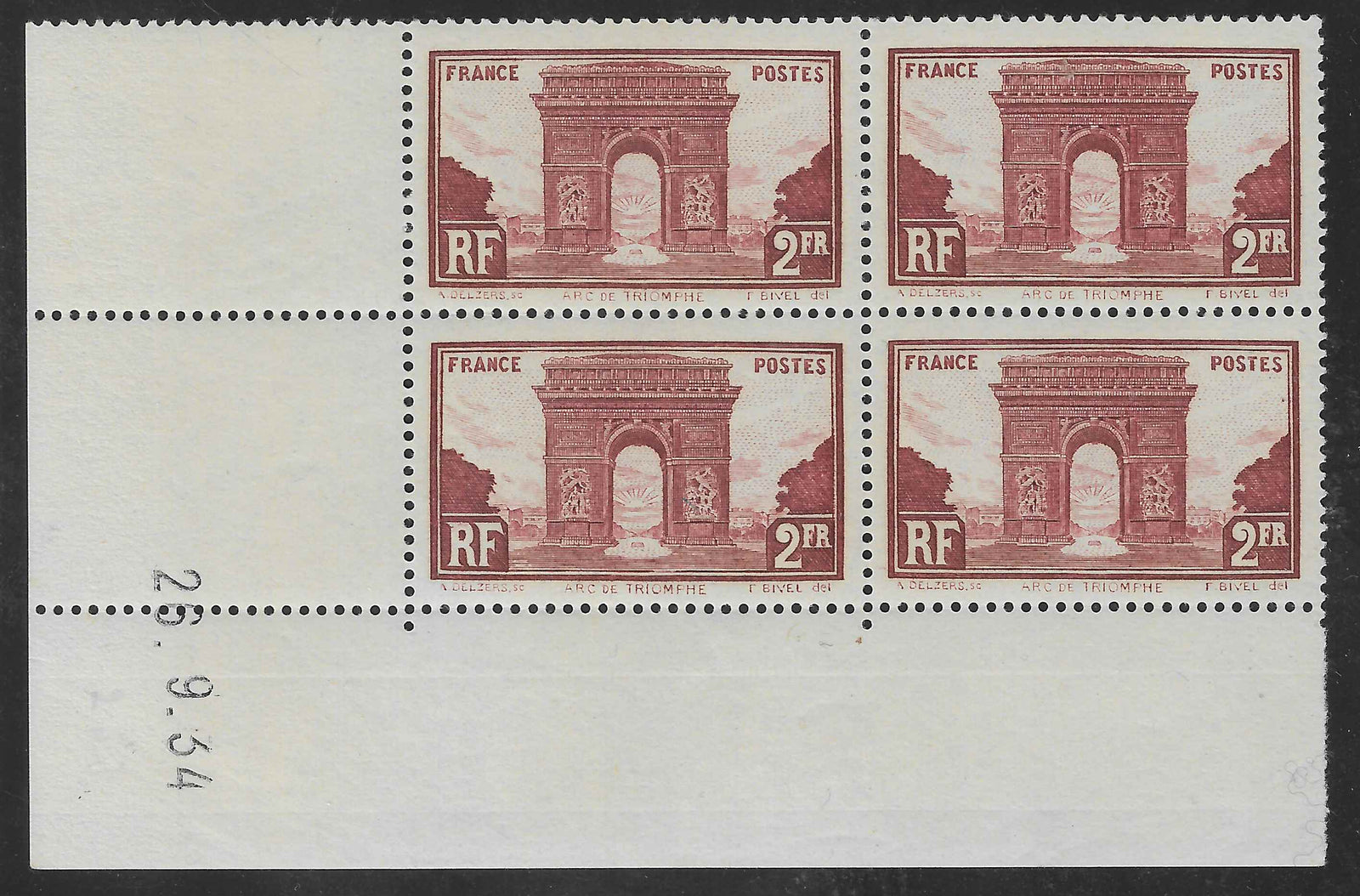 N°YT 258 - Arc de Triomphe - bloc de 4 exemplaires coin daté - neuf** - SUP - signé Calves