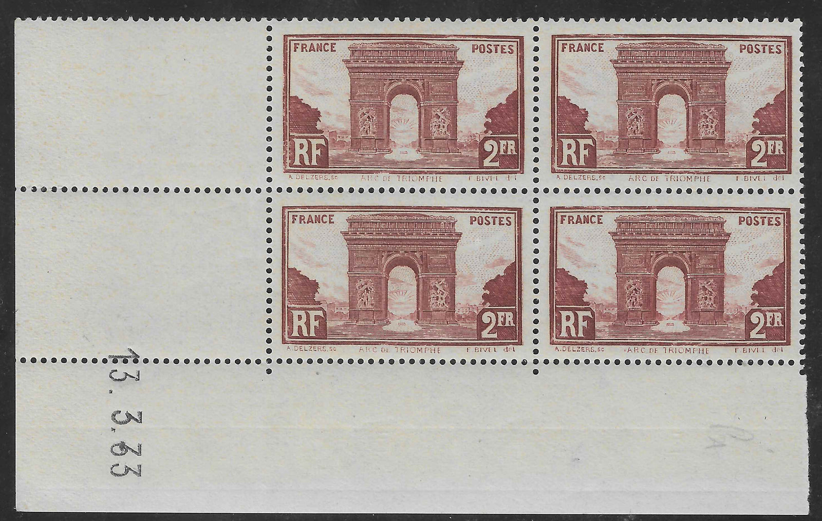 N°YT 258 - Arc de Triomphe - bloc de 4 exemplaires coin daté - neuf** - SUP - signé Calves
