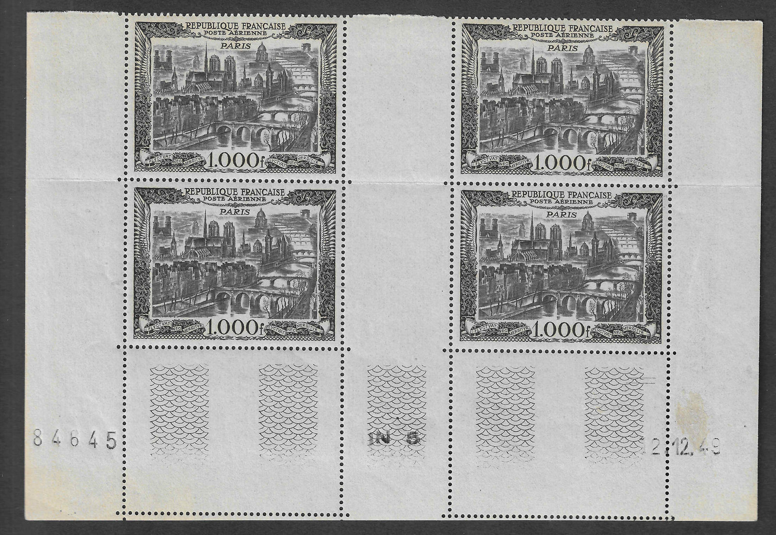 Poste aérienne n°29 - bloc de 4 exemplaires coin daté - neuf** - TB - signé et avec certificat Calves