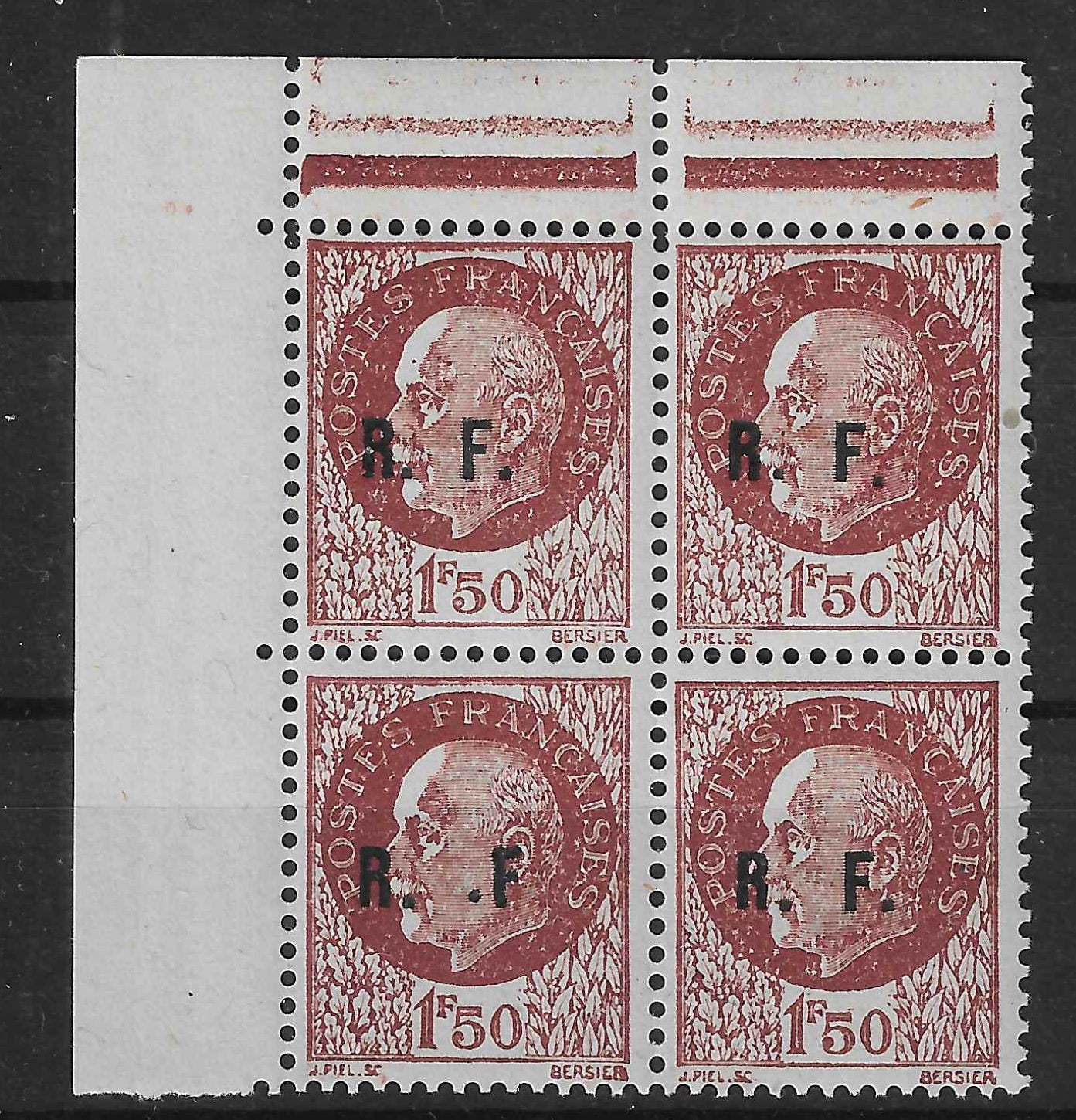 Libération - Poitiers - n°1 - bloc de 4 exemplaires avec variété point avant F - neuf** - SUP - signé Calves