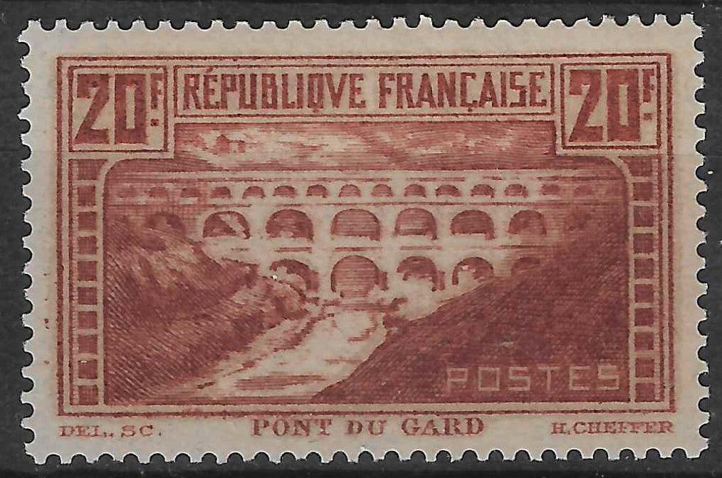 N°YT 262b - Pont du Gard - rivière blanche - neuf** - SUP - signé et avec certificat Calves - Timbres-experts.com 